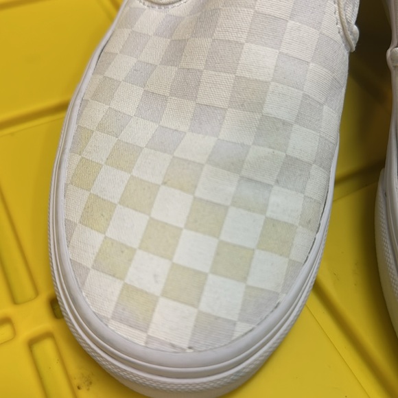 Vans - Picture 2 of 4